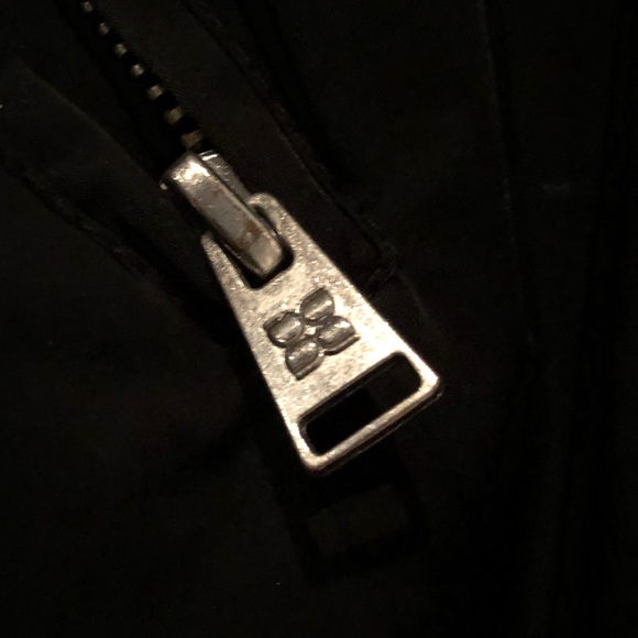 BCBG Max Azria Windbreaker - Picture 6 of 6